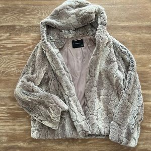Olivaceous faux fur jacket